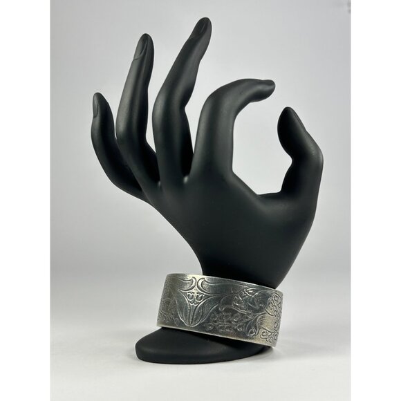 VTG Salisbury Pewter Cuff Bracelet Birth Flower May Lily of the Valley Engraving - Picture 1 of 11